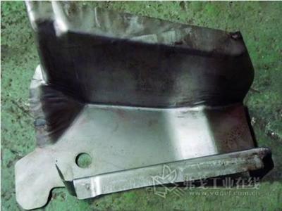 汽车钣金冲压件叠料问题的案例分析